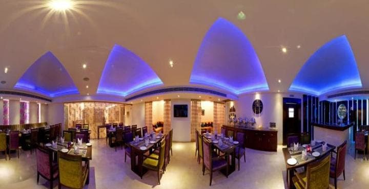 Crown West Hotel Chandigarh Restaurant