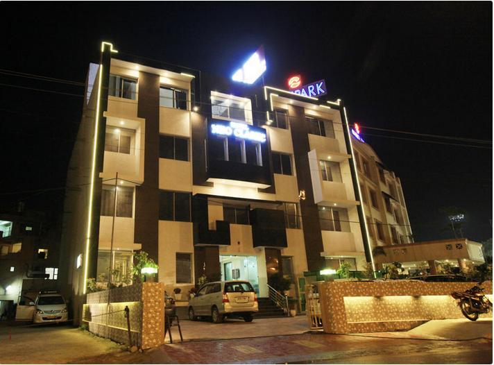 Neo Classic Hotel Chandigarh