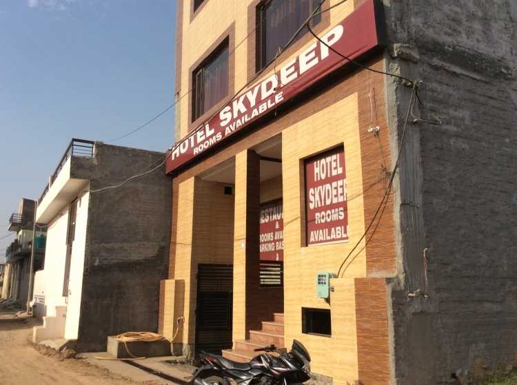 Skydeep Hotel Chandigarh